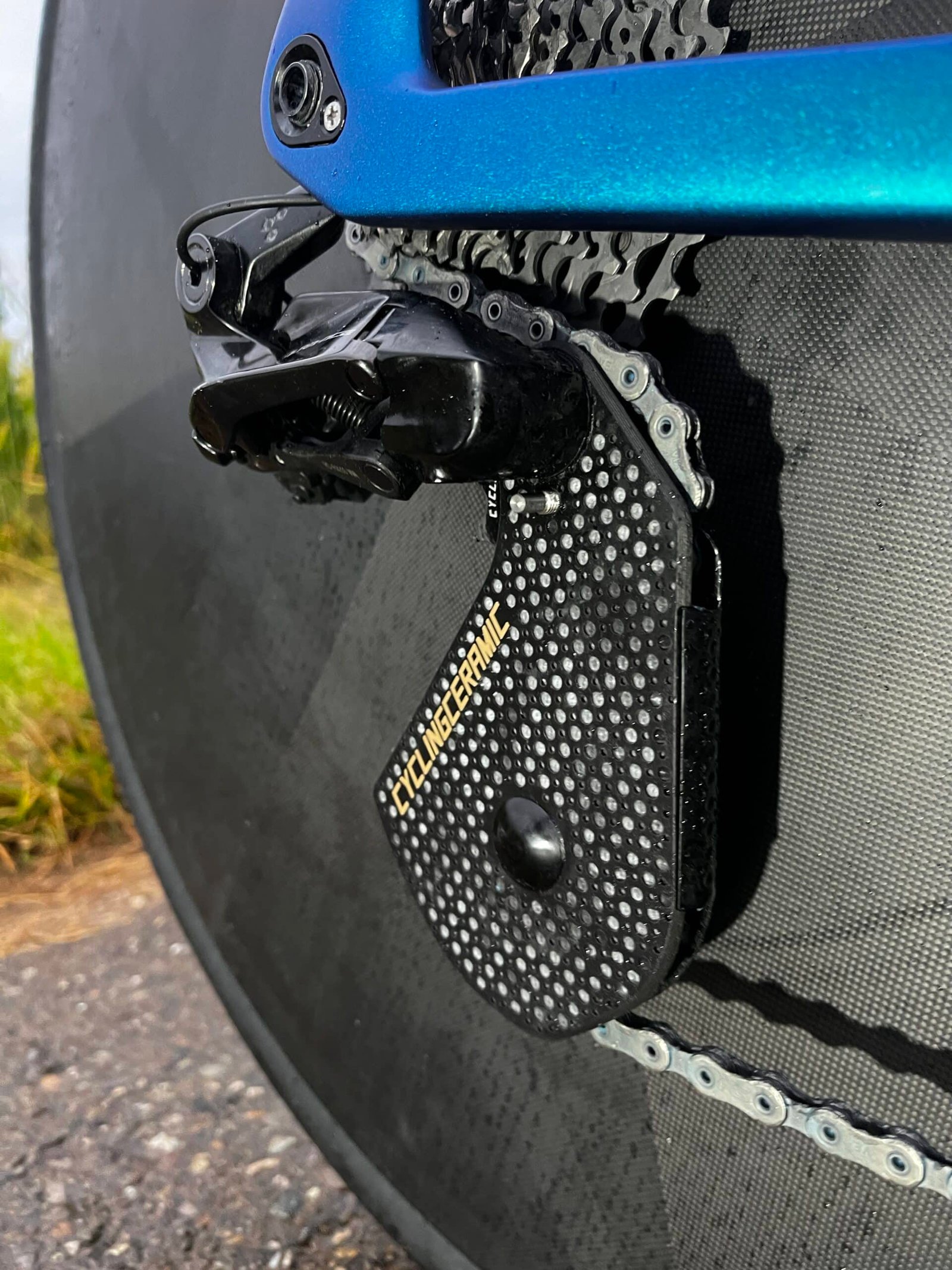 Shimano 105 Di2 (R7100/50) - 12s 105 (R7000) - 11s - 12s - Oversized Derailleur AERO Cage - 14-19T – Image 2