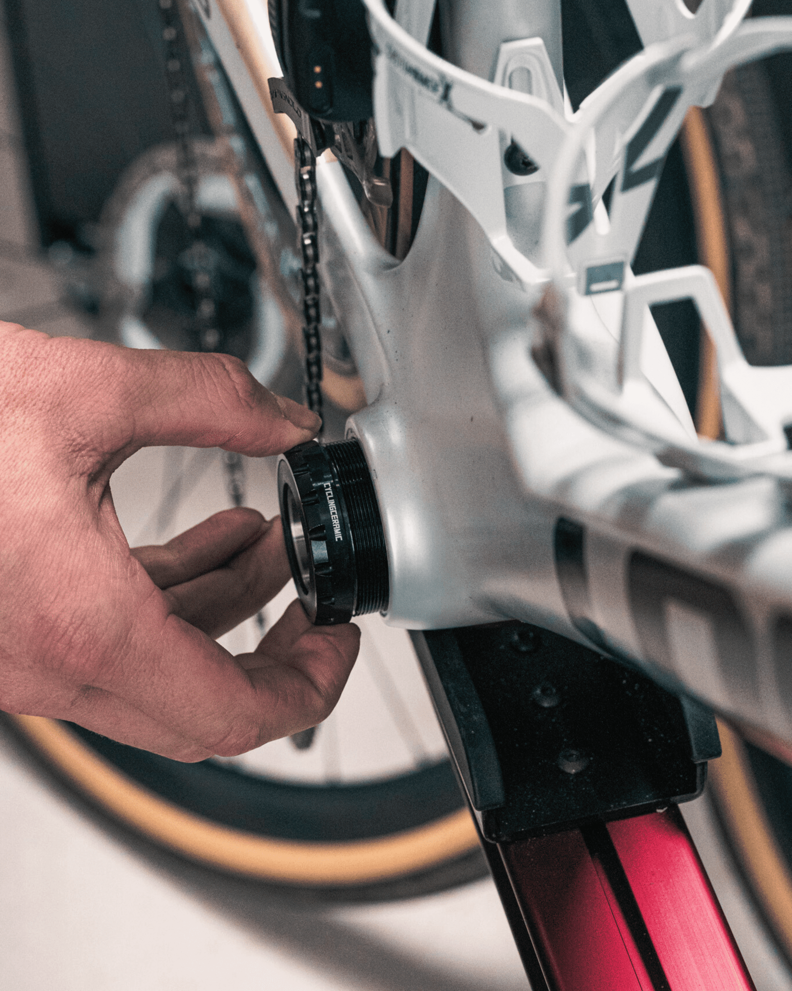 T47 - IN Cup - PF30 - (30mm) - (86.5mm) - Bottom Bracket - Imagen 2